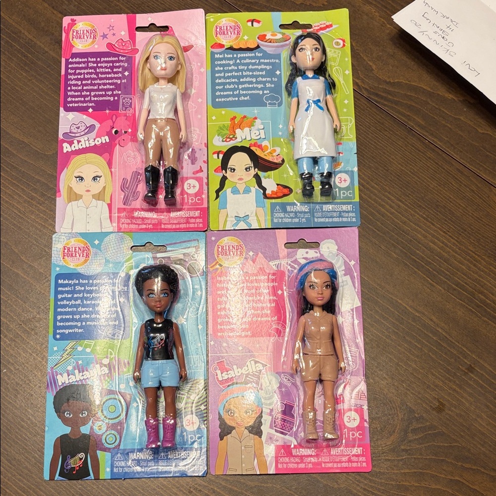 FOREVER FRIENDS CLUB DOLL SET